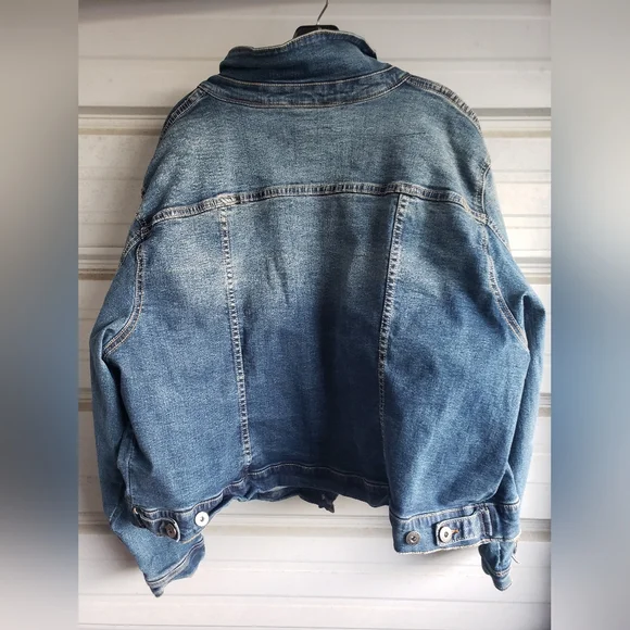 Plus Size 5X Torrid Trucker Denim Jean Jacket Coat - Picture 5 of 7